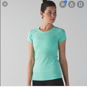 Lululemon Swiftly Tech Short Sleeve Shirt (Size 6)